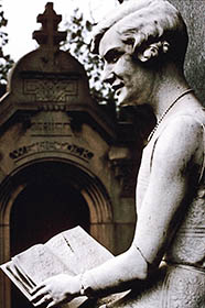 Père Lachaise 15 thumbnail 